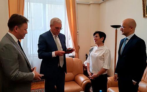 Светлане Ломидзе награждена Знаком отличия “За сотрудничество с Министерством иностранных дел”