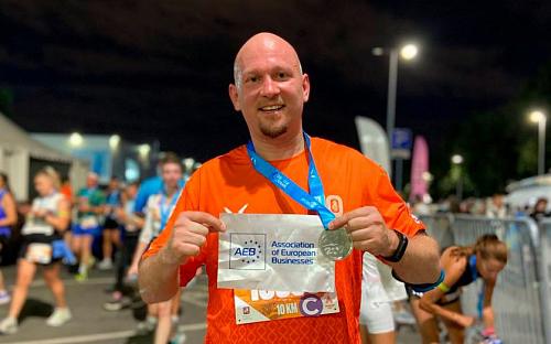 AEB Representatives Take Part in the “Zabeg 2030” Night Half Marathon