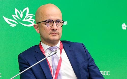Тадзио Шиллинг принял участие в дискуссии о будущем российского автопрома на ВЭФ