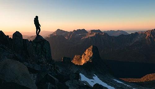 AEB hosts webinar on current business risks and employee motivation